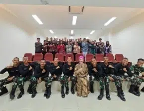 Serunya Mahasiswa BISPRO Kelas Bersama Murid Akademi TNI Angkatan Laut dengan Narasumber “Bule Suroboyo”