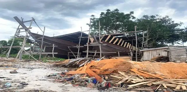 Pinisi Kebanggaan yang Berlayar, Alam yang Tercemar