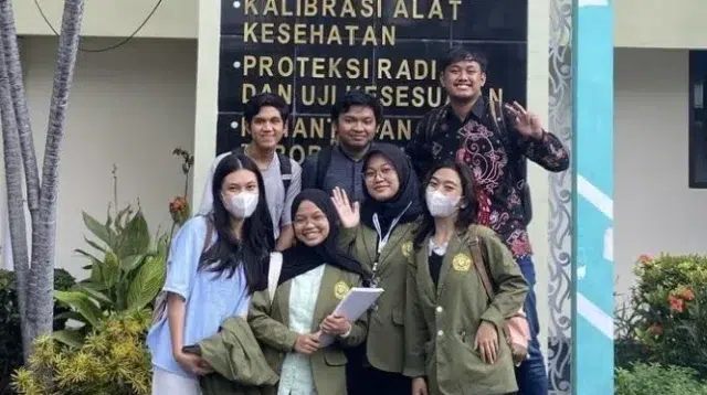 Kontribusi Mahasiswa Fisika UPN "Veteran" Jawa Timur dalam Analisis Efektivitas Penggunaan Surveymeter dalam Pemantauan Radiasi di Instalasi Kalibrasi Alat Ukur Radiasi BPAFK Surabaya