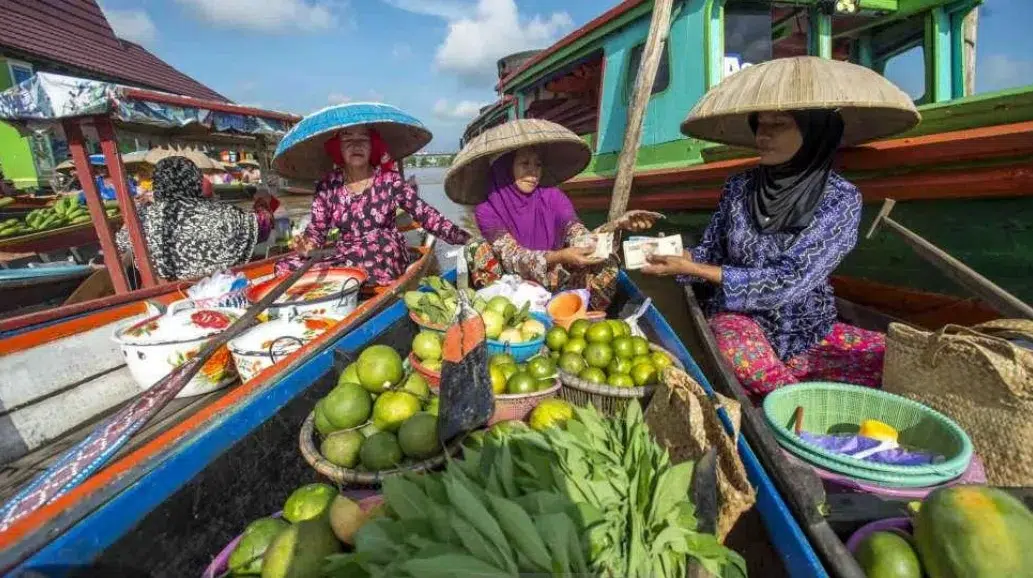 Kearifan Lokal: Pasar Terapung Muara Kuin sebagai Ikon Pariwisata Kota Banjarmasin