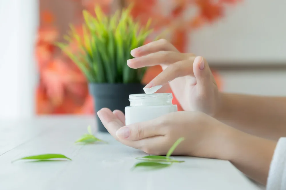 Krim, Lotion, atau Gel? Ini Pilihan Pelembab Sesuai Jenis Kulit Kamu