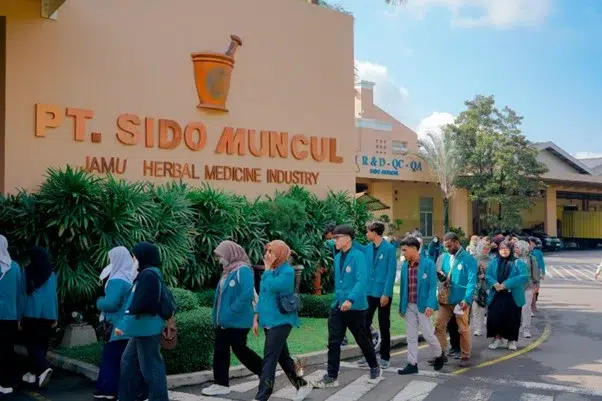 Mewujudkan Ajaran Tamansiswa, Tri Pantangan