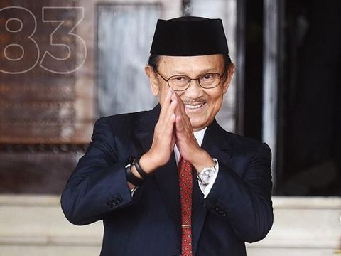 Membuka Pintu Reformasi: Keberanian Habibie di Tengah Krisis