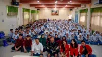 Bangun Kesadaran Digital, Mahasiswa Mercu Buana Ajak Siswa SMKN 19 Bahas Pengaruh Influencer terhadap Perilaku Konsumtif
