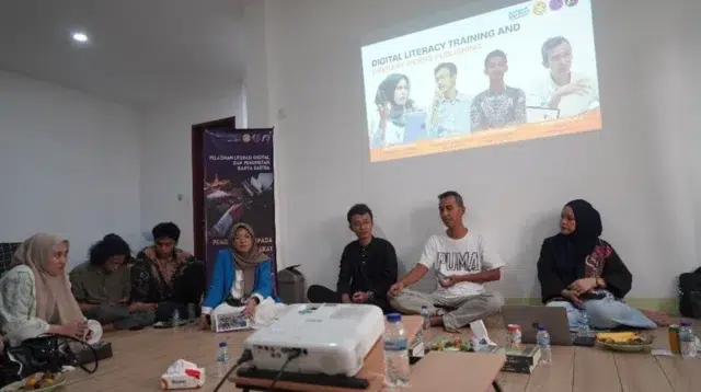Pelatihan Literasi Digital dan Penerbitan Karya Sastra