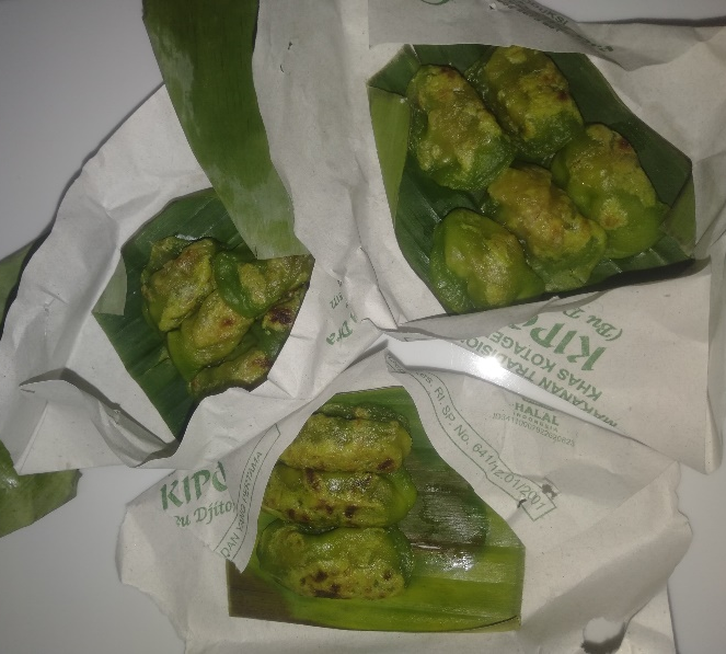Potret Kue Kipo yang besarnya hanya seukuran ibu jari/Mutyas Putri Panuntun/1 Mei 2025