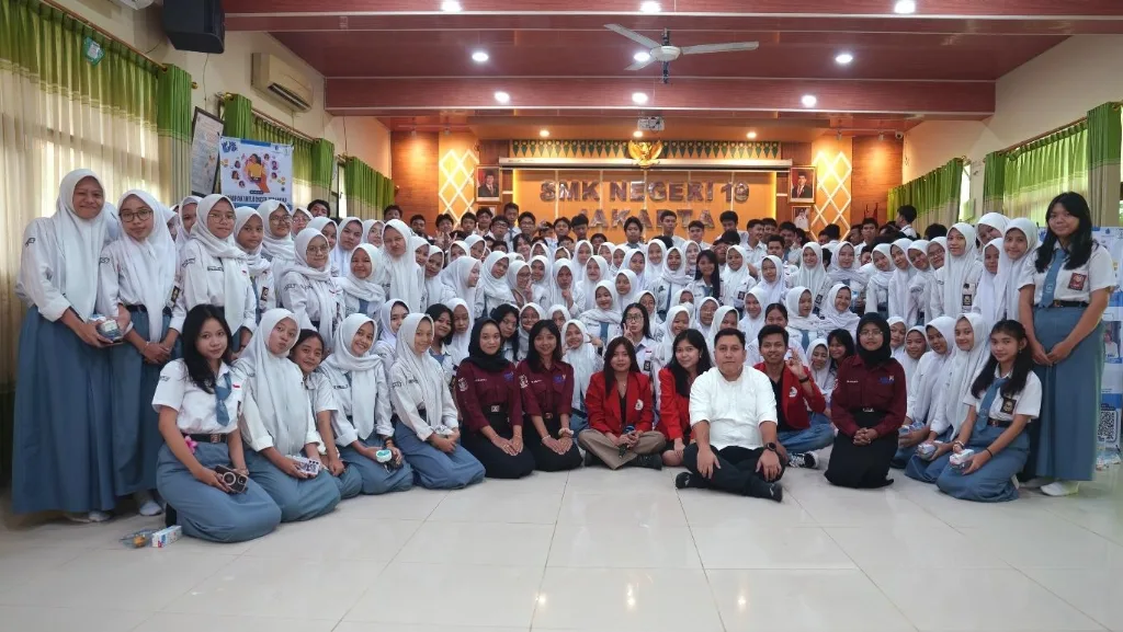 Bangun Kesadaran Digital, Mahasiswa Mercu Buana Ajak Siswa SMKN 19 Bahas Pengaruh Influencer terhadap Perilaku Konsumtif