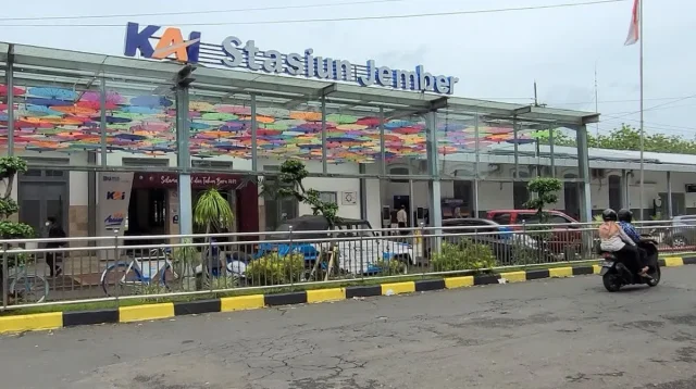 Sejarah Stasiun Jember