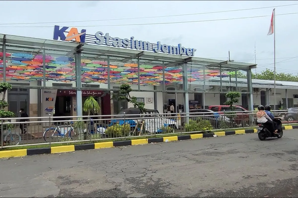 Sejarah Stasiun Jember