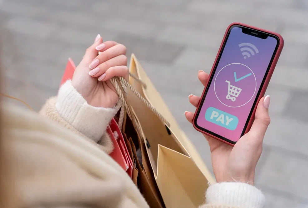 Pengaruh Online Customer Review terhadap Keputusan Pembelian Impulsif pada Pengguna Shopee dan TikTok