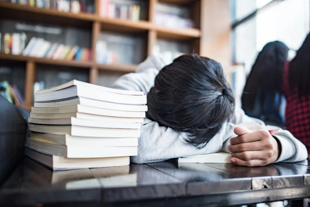 Fresh Start atau Fresh Stress? Ini Alasan Gen Z Harus Waspada Kesehatan Mental