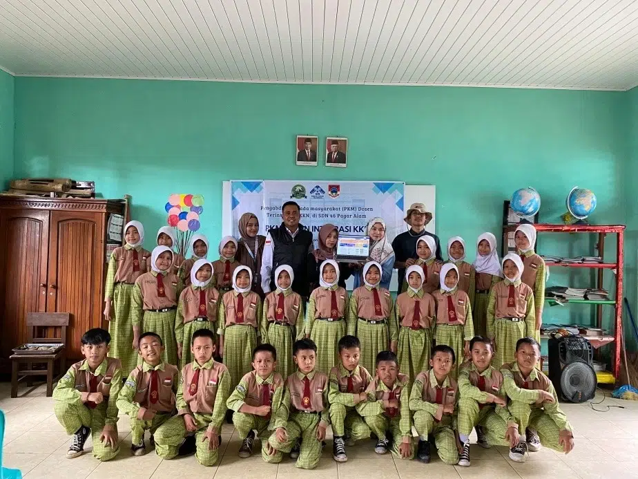 Mahasiswa UIN Raden Fatah Hadirkan Bahan Ajar Berbasis AI di SDN 46 Pagar Alam