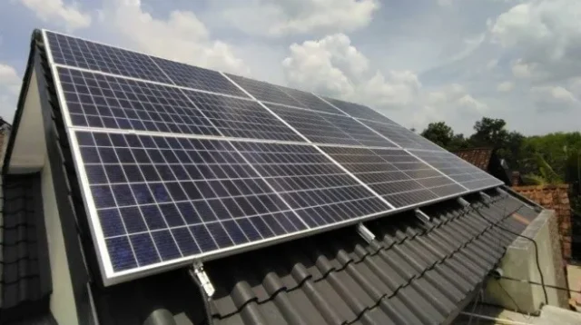 Pembangkit Listrik Tenaga Surya