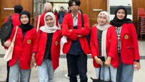 Kuliah Politik Bareng "WAWALI CAK JI" Administrasi Publik UNTAG Surabaya di Gedung Pemkot Surabaya