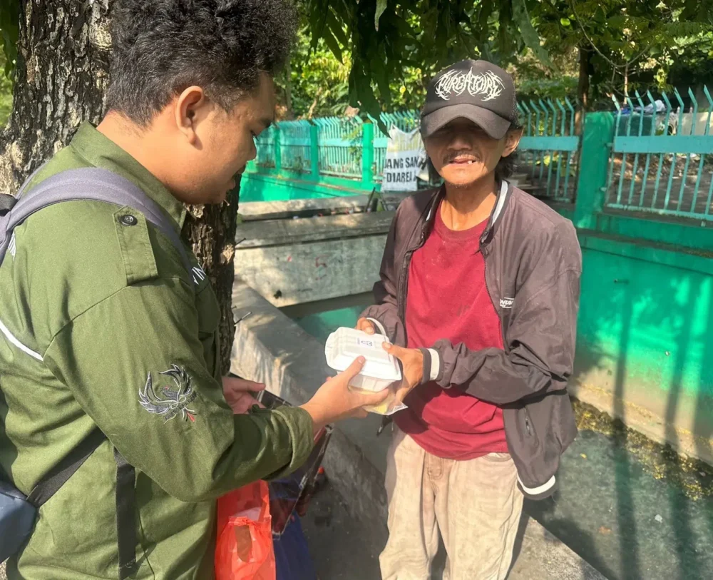Satu Suap, Seribu Harapan dari UNDIP dan KF Konveksi untuk Masyarakat
