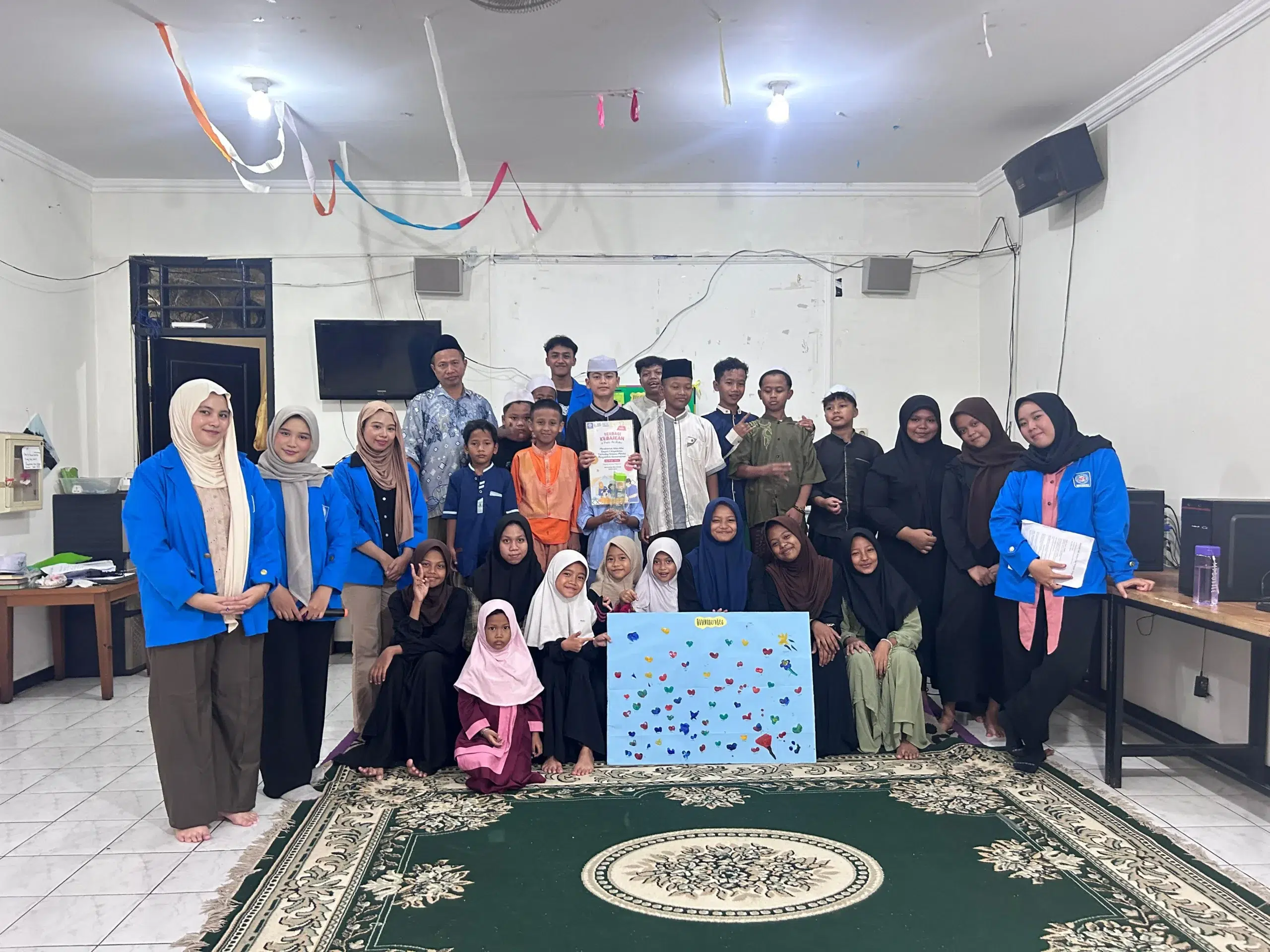 Penyuluhan Kemanusiaan dan Kegiatan Berbagi