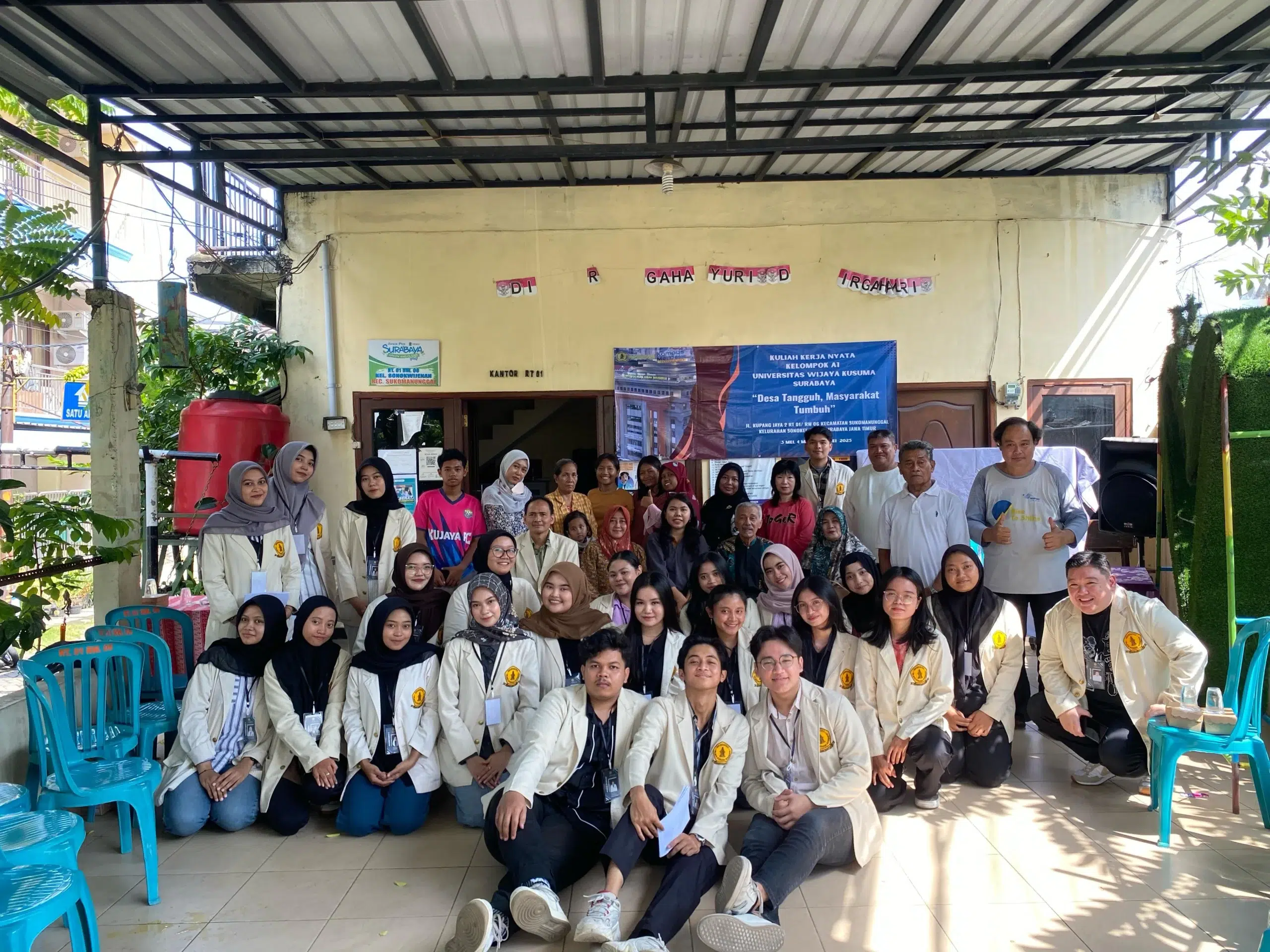 Mahasiswa KKN A1 UWKS 2025