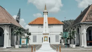 Yogyakarta: Bukti bahwa Tradisi dan Hukum Bisa Berjalan Bersama