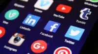 Ketika Media Sosial Mengendalikan Hidup