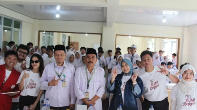 Siswa SMKS Sumpah Pemuda Jakarta Barat