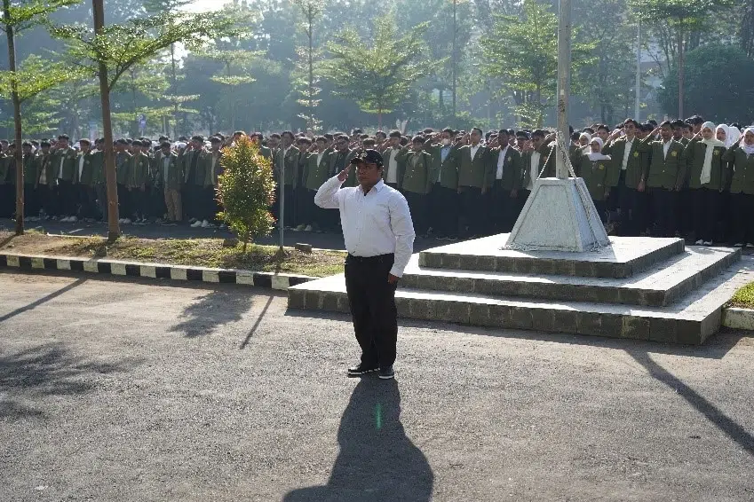 31 Mahasiswa UPN “Veteran” Jawa Timur Resmi Diberangkatkan: Siap Sukseskan KKN SDGs di Kelurahan Pradah Kalikendal