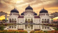 Politik Syariah di Aceh: Antara Identitas dan Kepentingan