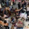 Kenapa Anak Muda Suka Thrifting? Mengungkap Motivasi di Balik Belanja Barang Bekas