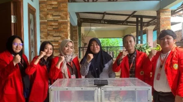 Implementasi Teknologi Ramah Lingkungan Berbasis Energi Surya untuk Pengering Rengginang