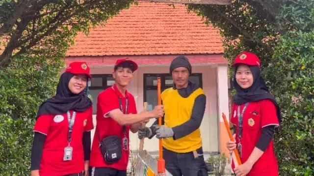 Membangun Kesadaran Lingkungan Sejak Dini: Jejak Positif KKN R10 UNTAG Surabaya di SDN Nogosari Pacet Mojokerto
