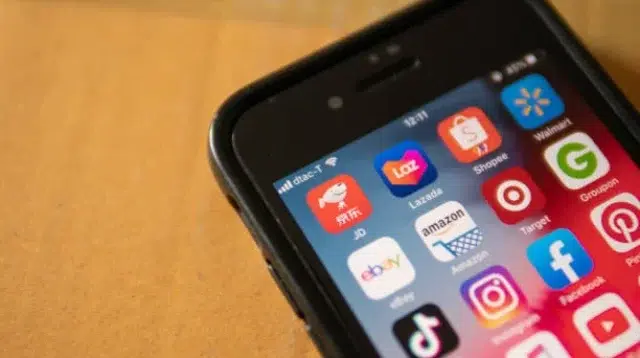 Hubungan antara Kepuasan Konsumen dan Kepercayaan terhadap Penurunan Pembelian di Lazada