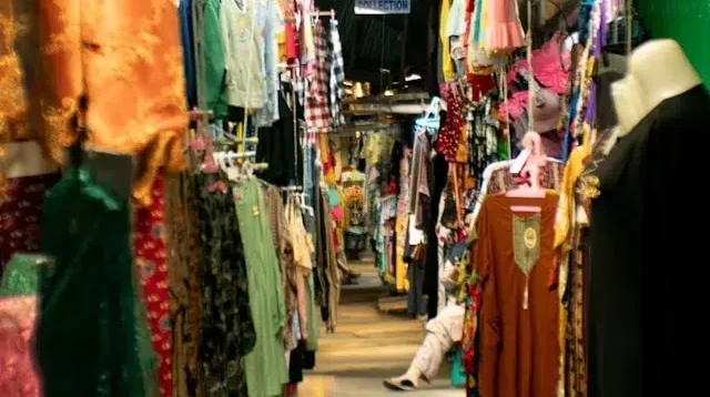 Perjuangan UMKM Lokal Melawan Produk Impor dari Platform Asing