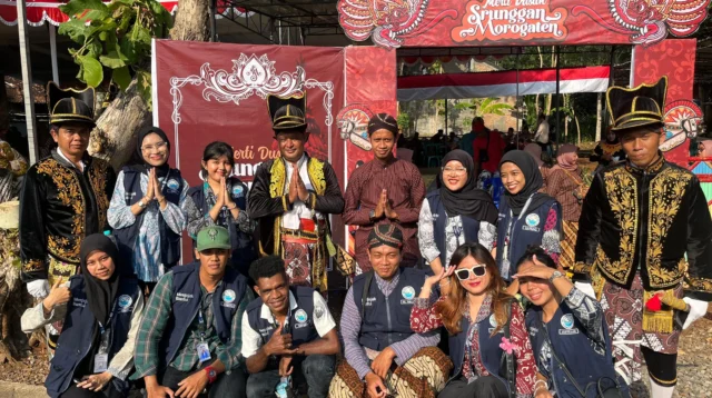 Sinergi Mahasiswa KKN UMBY dan Warga Srunggan Morogaten dalam Tradisi Merti Dusun