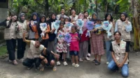 Mahasiswa KKN-PPM UMBY Angkatan XLVII Kelompok 88 Gelar Pelatihan Kerajinan Buket Bunga untuk Ibu-Ibu PKK di Padukuhan Mandingan