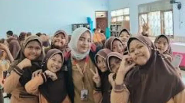 Cegah Bullying Sejak Dini: PMM UMM Desa Randegan Hadir di SDN Randegan