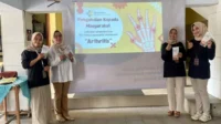 Dosen Keperawatan Poltekkes Kemenkes Semarang Gelar Pengabdian kepada Masyarakat: Manfaat Kolang Kaling untuk Kesehatan Sendi