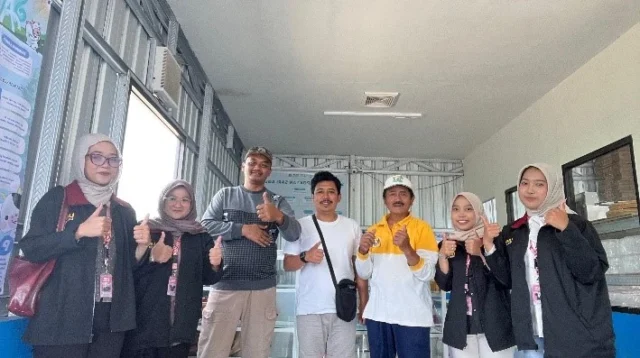Dari Peternakan ke Produk Unggulan: Strategi Mahasiswi PMM UMM dalam Pengembangan Usaha Olahan Susu di Desa Pujon Kidul