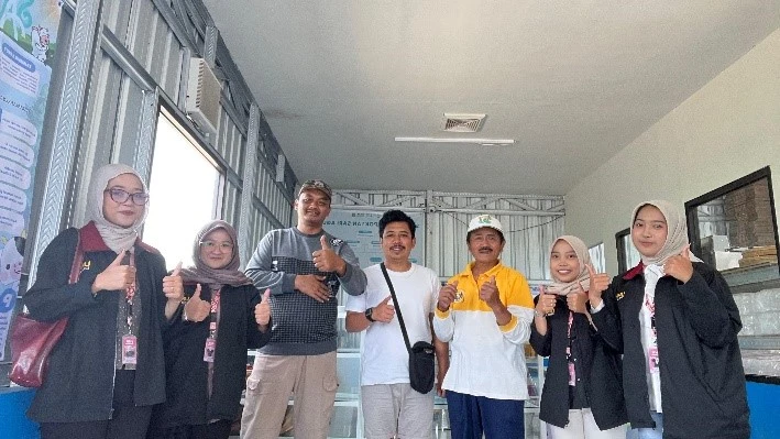 Dari Peternakan ke Produk Unggulan: Strategi Mahasiswi PMM UMM dalam Pengembangan Usaha Olahan Susu di Desa Pujon Kidul