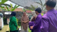 Tim PPK Ormawa HMB-Helianthus Lakukan Monitoring Budidaya Tanaman Obat Keluarga (TOGA) di Desa Parakan
