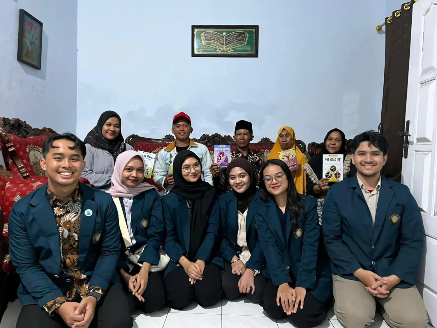 Students of the Faculty of Medicine Universitas Brawijaya Introduce Health Checklists and Push for UHC Access in Malang Regency