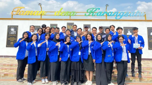 Mahasiswa KKN Universitas Pelita Bangsa 2025 di Desa Karang Satu, Kecamatan Karang Bahagia, Kabupaten Bekasi