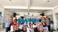 Mahasiswa KKM UMC Mengajak Ibu-Ibu PKK Berinovasi Menjadi Pelaku Usaha Modern Mahasiswa KKM UMC Mengajak Ibu-Ibu PKK Berinovasi Menjadi Pelaku Usaha Modern