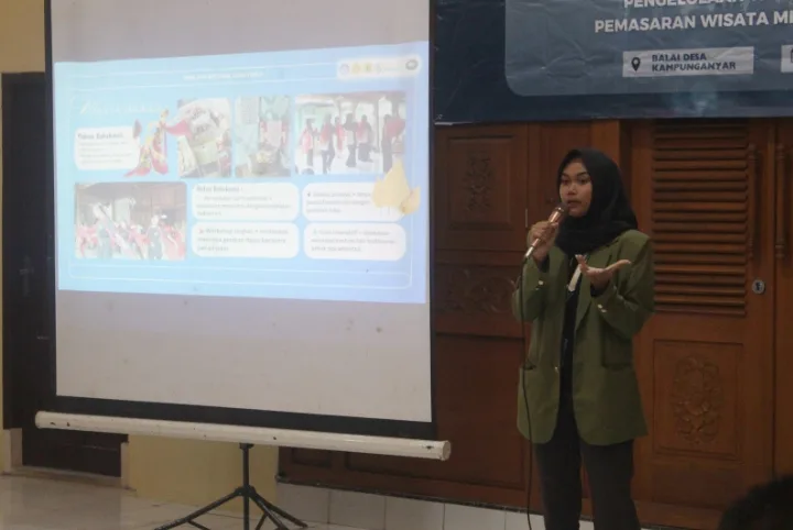 Mahasiswa UPN Veteran Jawa Timur Gelar Sosialisasi Pengelolaan Wisata dan Pemasaran Wisata melalui Media Digital di Desa Kampunganyar