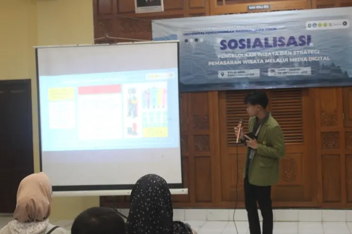 Mahasiswa UPN Veteran Jawa Timur Gelar Sosialisasi Pengelolaan Wisata dan Pemasaran Wisata melalui Media Digital di Desa Kampunganyar