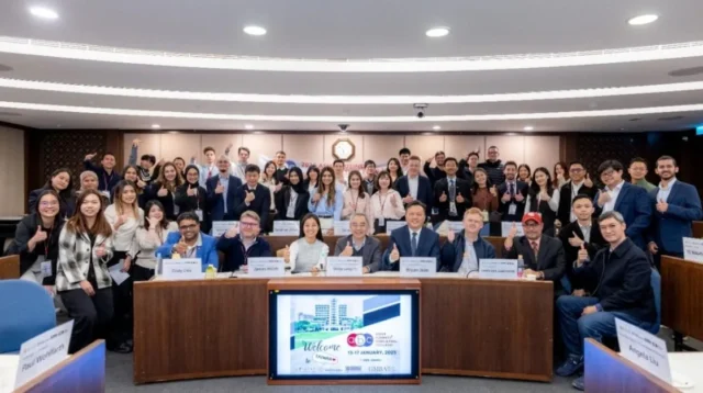 Melintasi Batas, Membangun Kompetensi: Model Pembelajaran Konsultansi Bisnis Asia dalam Era Kolaborasi Global