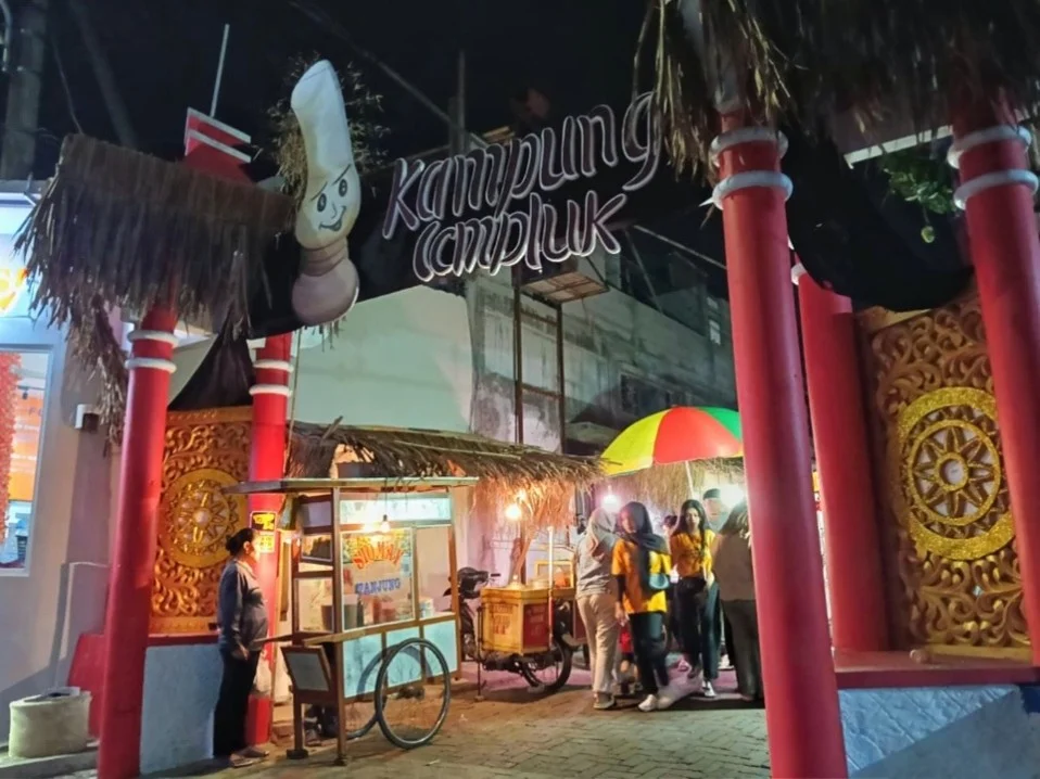 Saksikan kemeriahan Festival Kampung Cempluk ke-15 di Kabupaten Malang! Nikmati pertunjukan seni, kuliner khas, dan suasana yang penuh keceriaan.