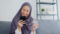 Perbankan Syariah di Era Generasi Z: Inovasi Digital dan Tantangan Kepercayaan Perbankan Syariah di Era Generasi Z: Inovasi Digital dan Tantangan Kepercayaan