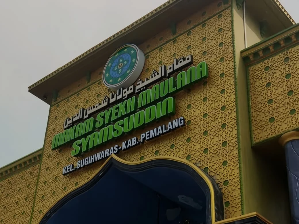 Ziarah Makam sebagai Pendidikan Karakter Santri