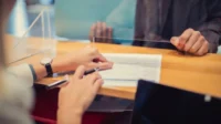 Temukan cara efektif untuk memutar uang Anda dengan menabung di bank konvensional. Dapatkan informasi lengkap dan tips menarik di sini.