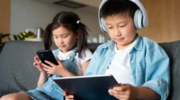 Apa Dampak Pola Asuh Digital di Era Modern terhadap Perkembangan Anak?