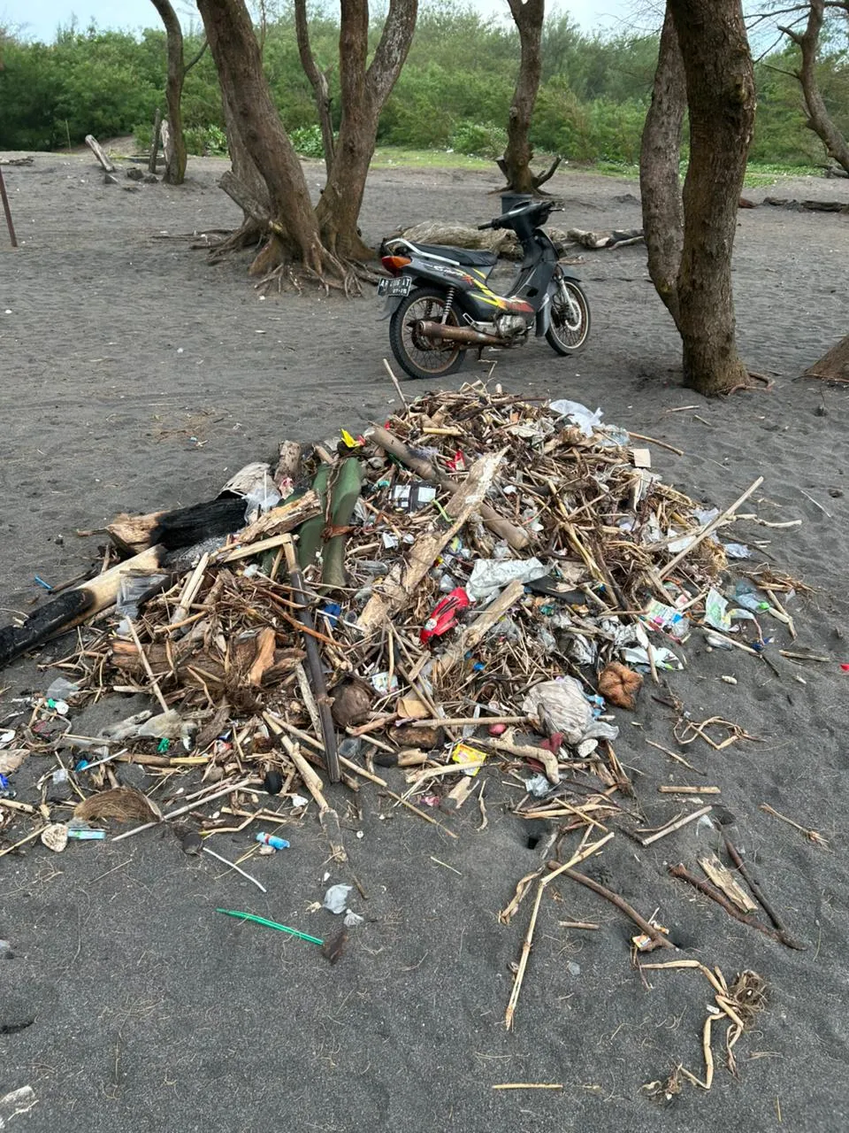 Aksi Bersih Pantai
